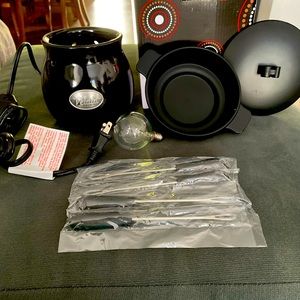 Fondue Set. NIB